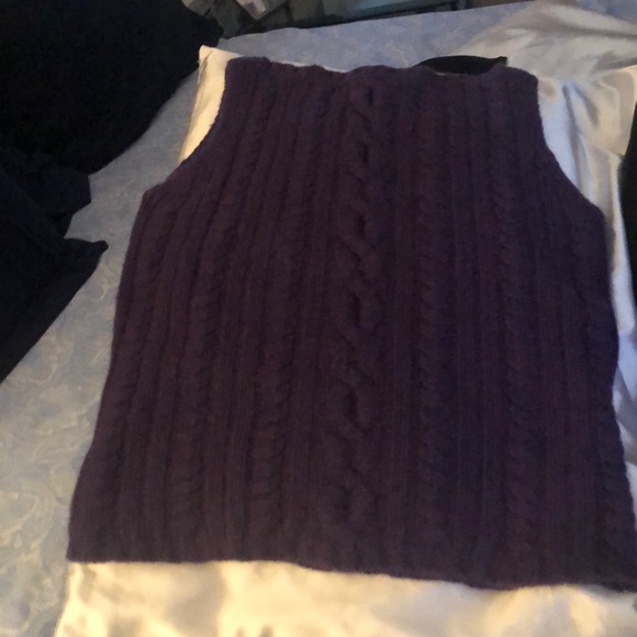 Sleeveless Cable knit cashmere sweater - Picture 1 of 3